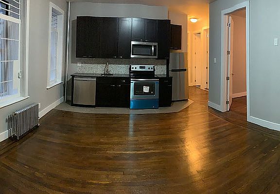 5th image of 25 Tennis Ct APT 1E