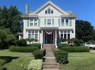 520 S Division St, Chenoa, IL 61726