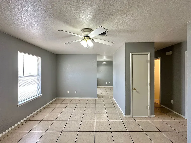1704 Spring Rose Cir — Photo 41
