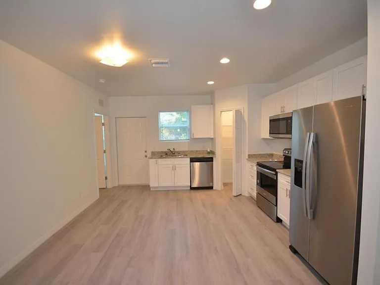 3341 Willard St — Photo 7