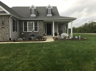 406 Mill Creek Ln, Centerville, IN 47330