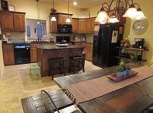 2492 Surtees Pl — Photo 7