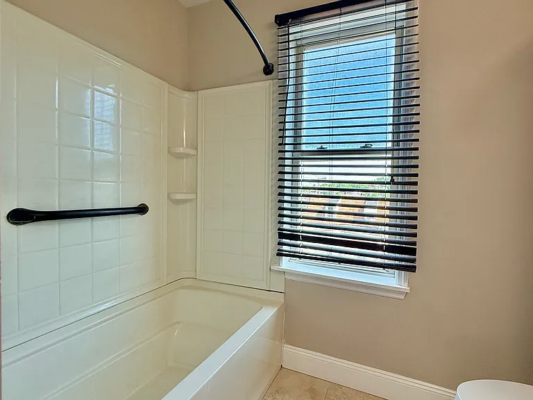 539 S 13th St — Photo 20