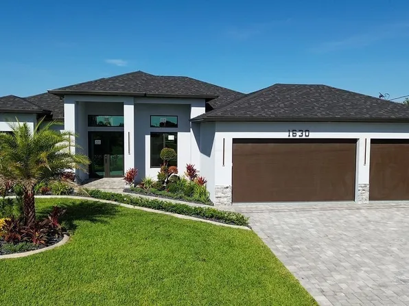 1630 NE 13th Place Cpe, Coral, FL 33909