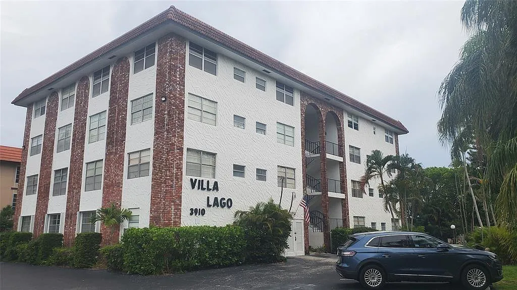 Villa Lago — Photo 1