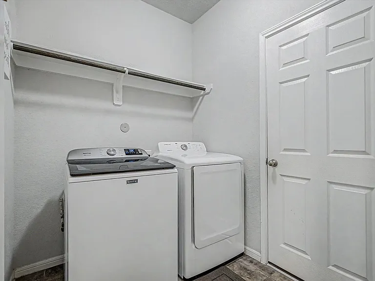 16534 Twinwalker Dr — Photo 24