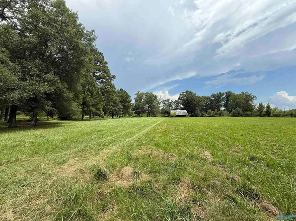 2658 Nanceford Rd, Hartselle, AL 35640
