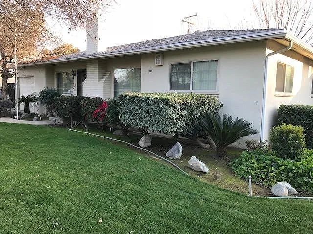 2312 E Fedora Ave photo 1