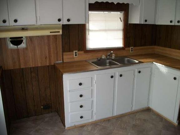 4th image of 2509 Meadows Park Ln