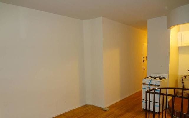 1st image of 164-08 95th St