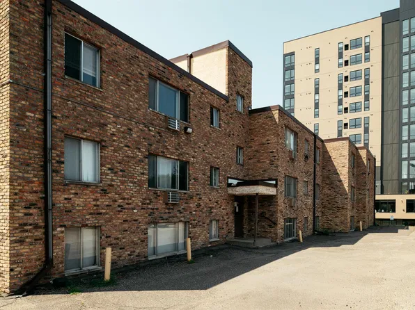 1503 Eighth