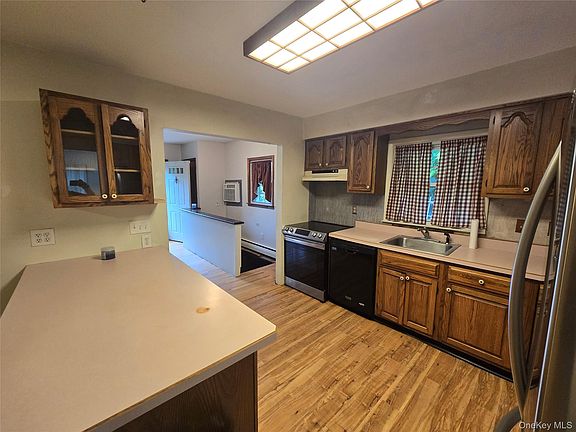 4th image of 5 Beaverbrook Road