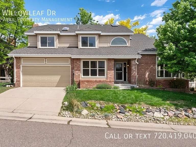 8 Willowleaf Dr — Photo 1