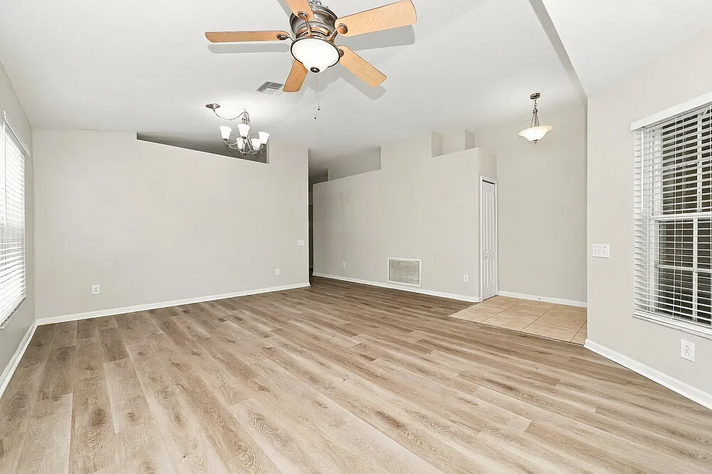 3 bed, 2.0 bath, 1839 sqft, $2,685 — Photo 3