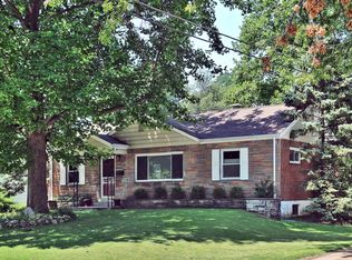 6 Turf Ct, Saint Louis, MO