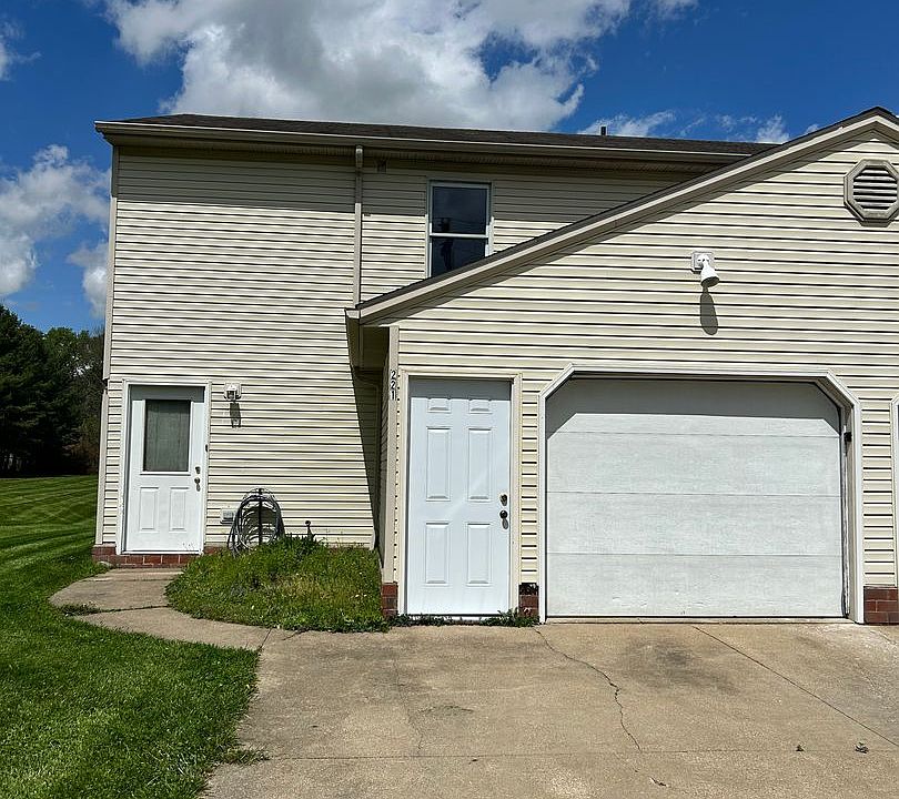 1st image of 221 Coulter St