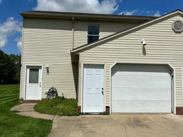 221 Coulter St, Creston, OH 44217