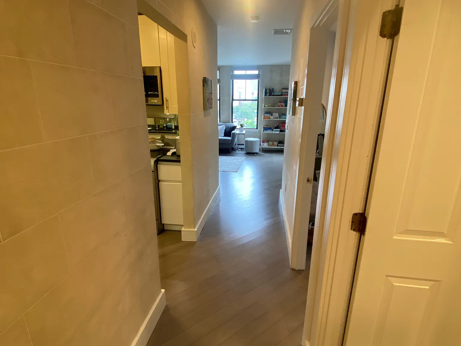 2 bed, 1100 sqft, $5,400 — Photo 4