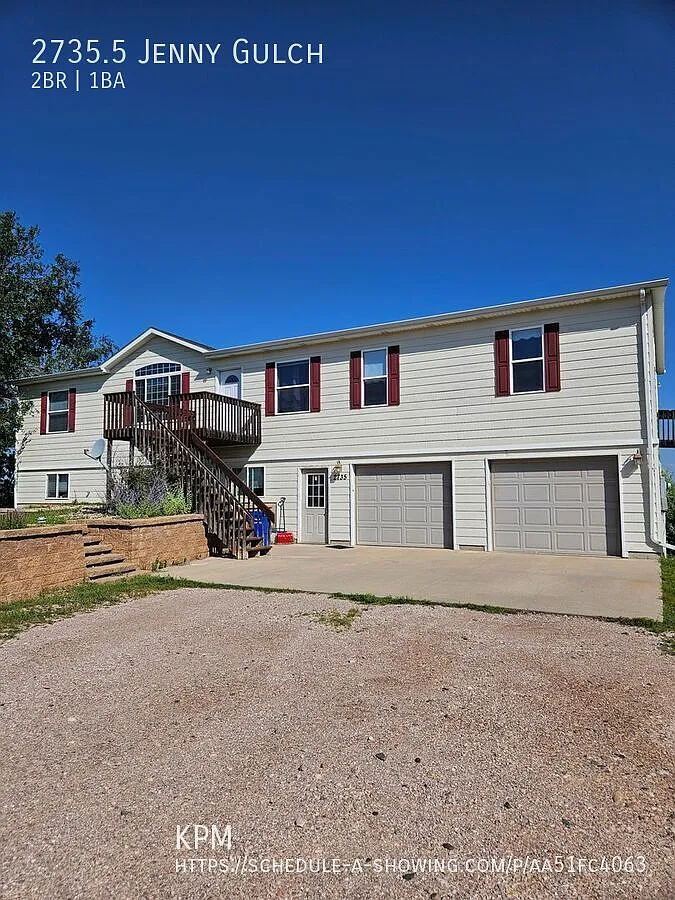 2 Bed | 1 Bath | Lower Duplex Apartment | West — Photo 1