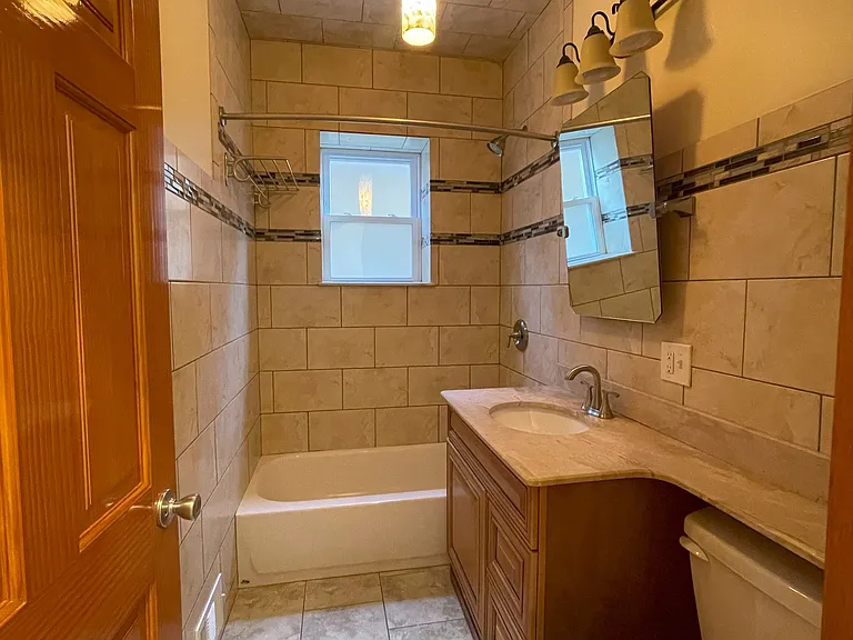2819 N Marmora Ave #101 — Photo 6