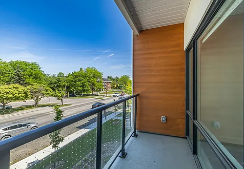 1370 Stittsville Main St Photo 1