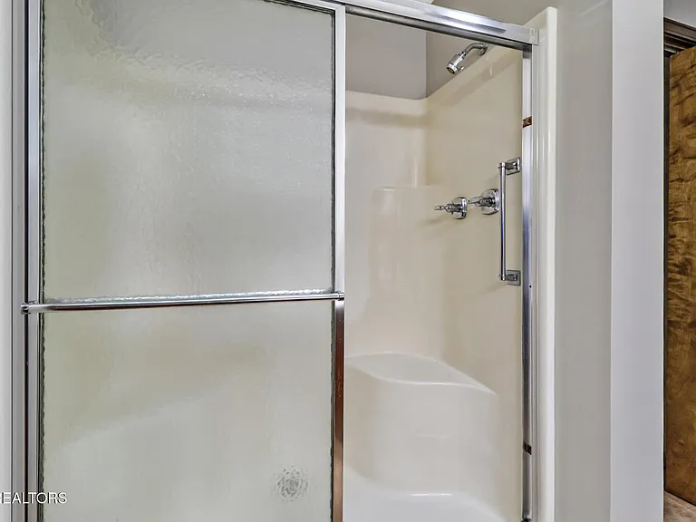 101 Walden Ridge Dr — Photo 13