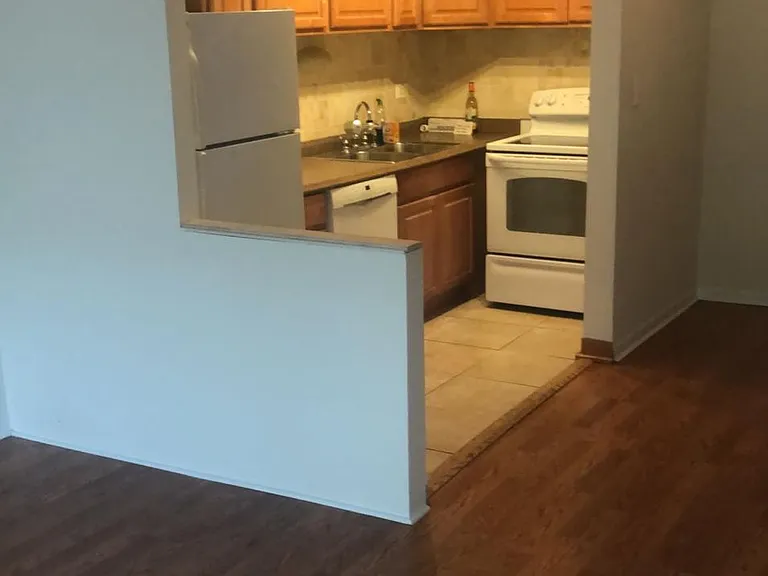 710 Washington Blvd — Photo 9