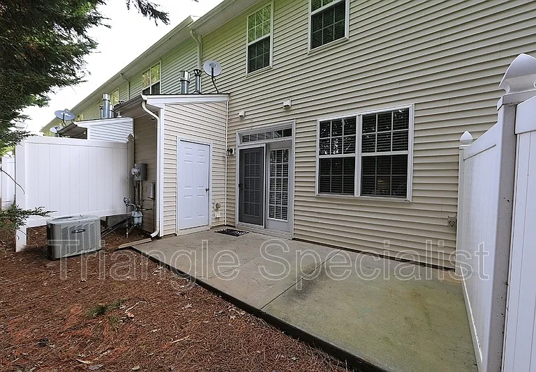 8227 Martello Ln — Photo 12