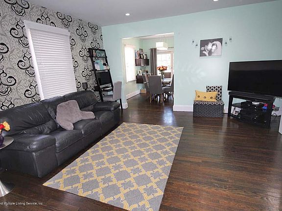 4th image of 253 Prescott Ave