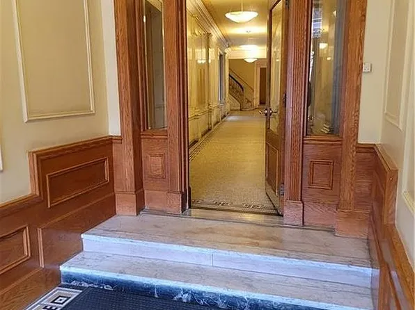 552 Riverside Dr APT 2J, New York, NY 10027