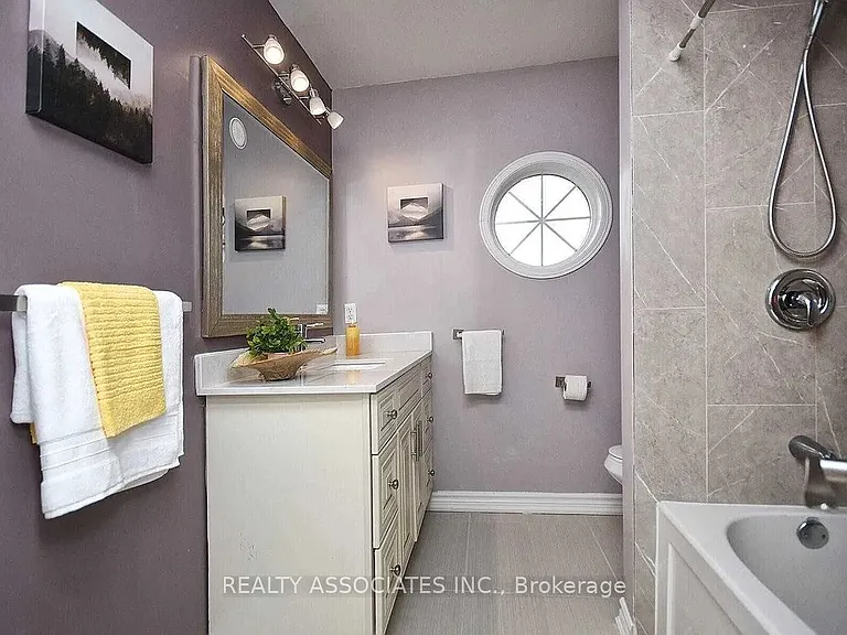 33 Holloway Rd — Photo 9