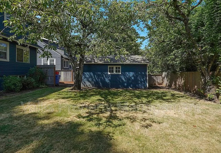 1760 Winter St SE — Photo 21