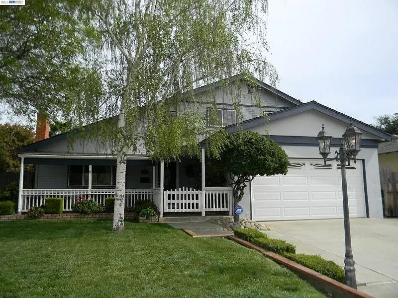 411 Virginia Dr photo 1