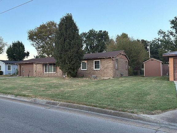 2nd image of 1110 S Plummer Ave