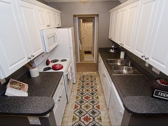 3rd image of 2950 Whitehall Dr #4397603