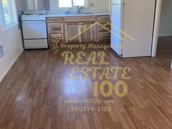 6557 SW Inlet Ave #1, Lincoln City, OR 97367