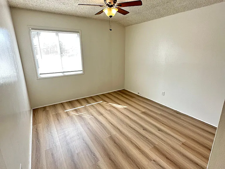 1696 Buckeye Dr — Photo 7