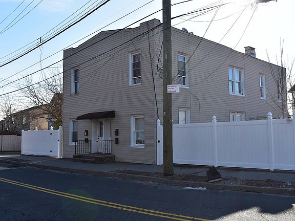 2nd image of 82 Olympia Blvd