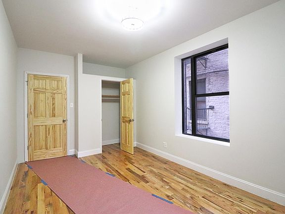 3rd image of 209 E 165th St Frnt 1