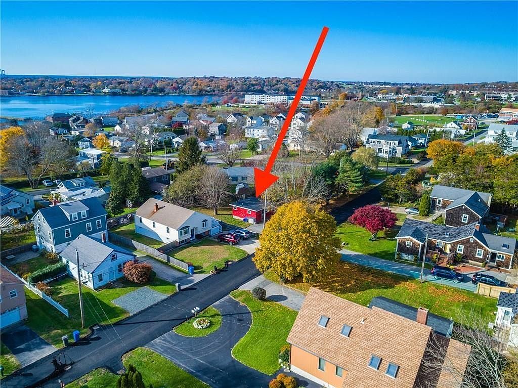 100 Renfrew Ave, Middletown, RI 02842 Zillow