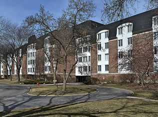 225 Lake Blvd APT 509, Buffalo Grove, IL 60089