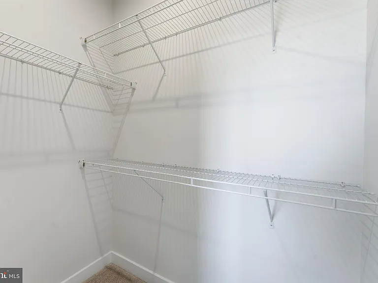 16130 Hyde Park Pl — Photo 23