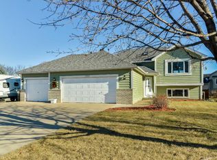 17320 Fieldcrest Ave, Lakeville, MN 55044