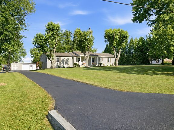 2nd image of 2613 Country Haven Dr