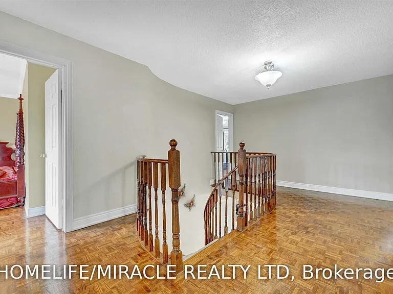 11 Phelps Dr — Photo 24