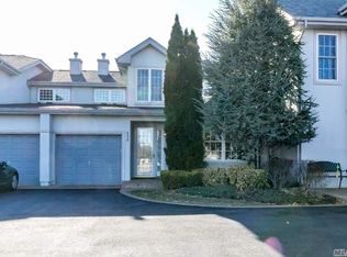 630 Madeira Blvd, Melville, NY 11747