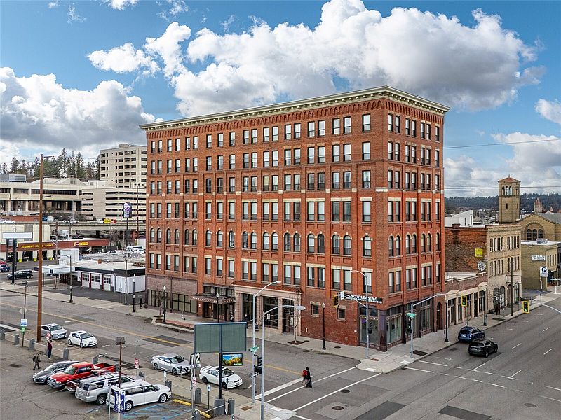 2nd image of 206 S Post Street