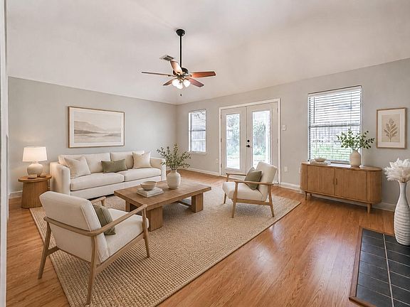 2nd image of 17031 Lighthouse View Dr