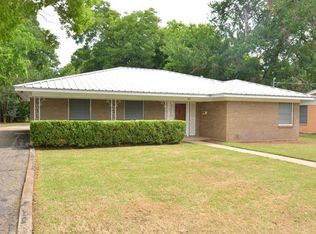 704 Cedar St, Bastrop, TX 78602