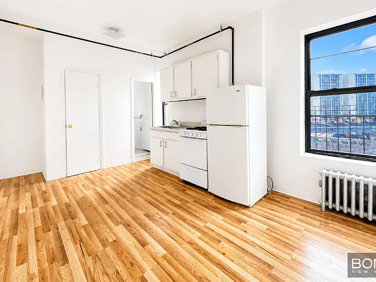 334 E 79th St #17 — Photo 2